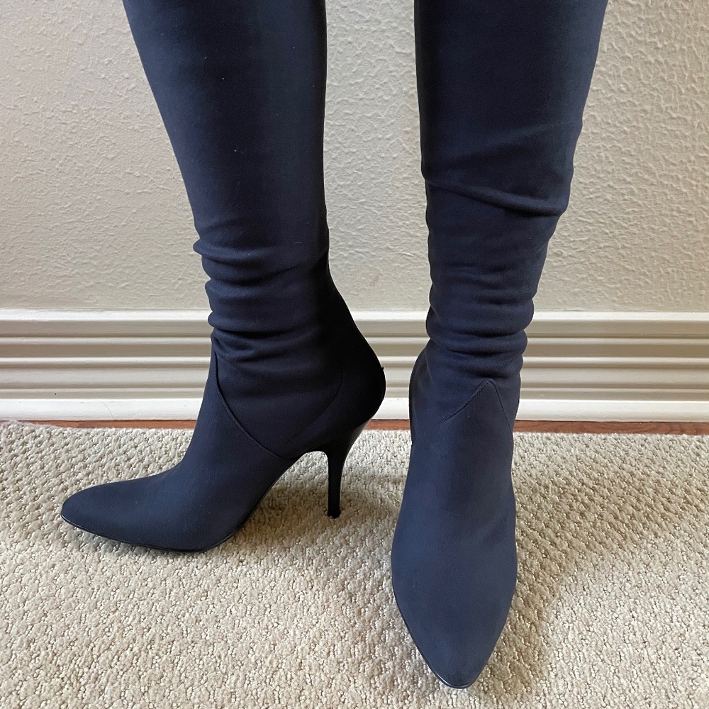 Sexy BCBGirls-Max Azria Black Knee High Boots (8.5)